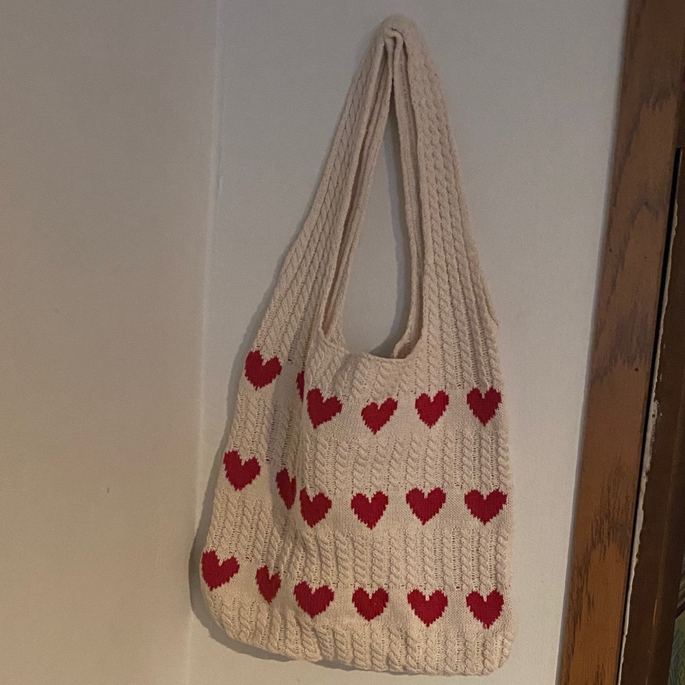 Red Heart Patterned Cream Tote Bag